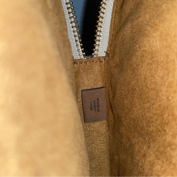 Coach ๐ Laptop Sleeve In Signature Canvas With Heart Cherry Print New - Picture 9 of 12